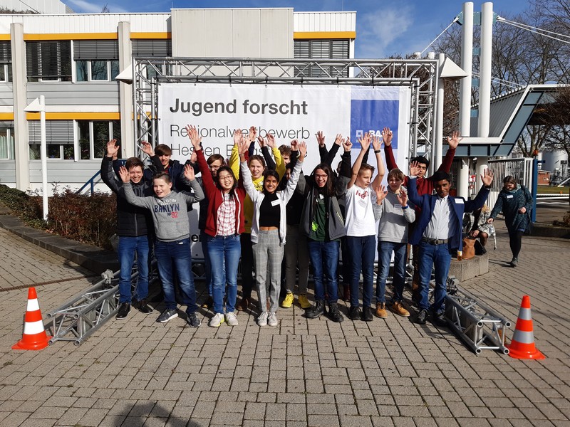 JuFo2020 Teams SBS Arme hoch